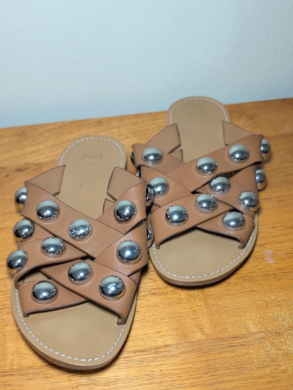 Marc Fisher Raidan Leather Stud Slide Sandal Beige Silver Women's Size 6.5